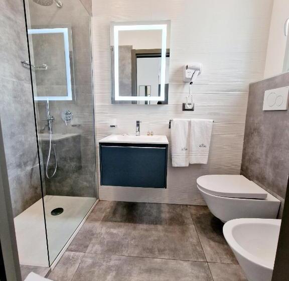 اتاق لوکس با بالکن, Marebed Apartments & Rooms