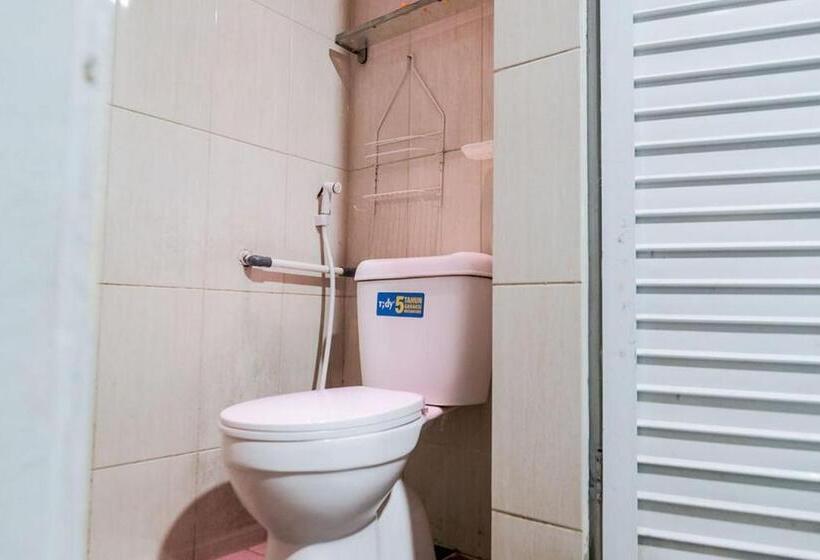 اتاق استاندارد, Reddoorz @ Jalan Gajah Mada Medan 2