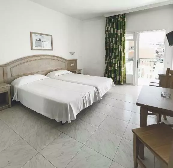 استودیوی استاندارد, Apartamentos La Carabela