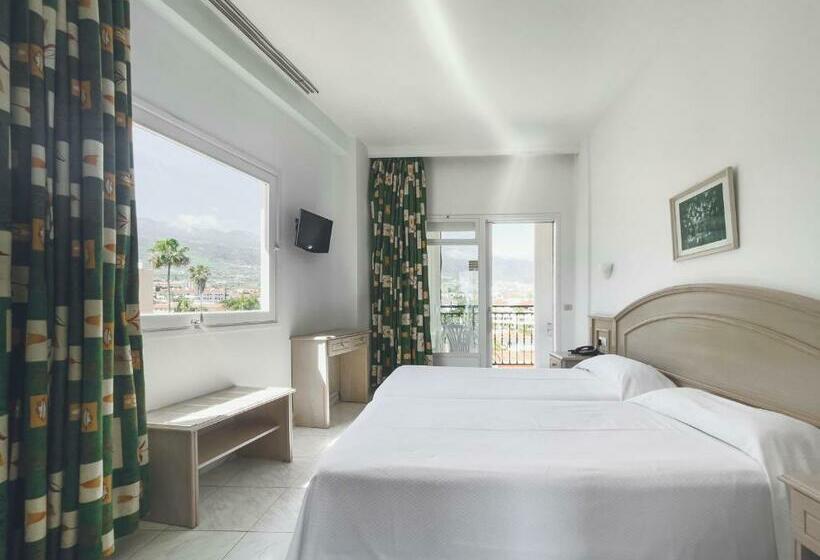 إستوديو قياسى, Apartamentos La Carabela