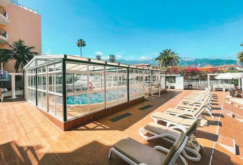 استودیوی استاندارد, Apartamentos La Carabela