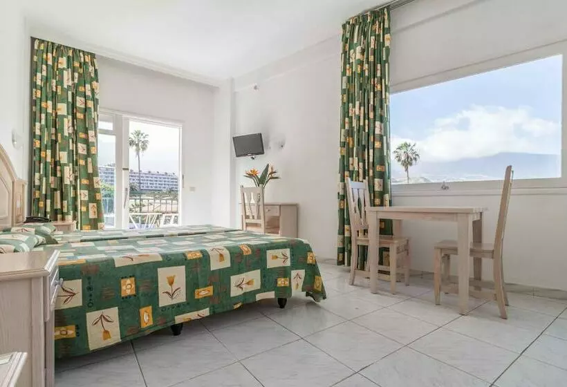 استودیوی استاندارد, Apartamentos La Carabela