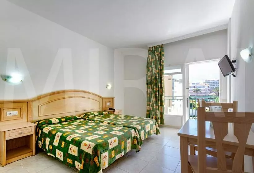 استودیوی استاندارد, Apartamentos La Carabela