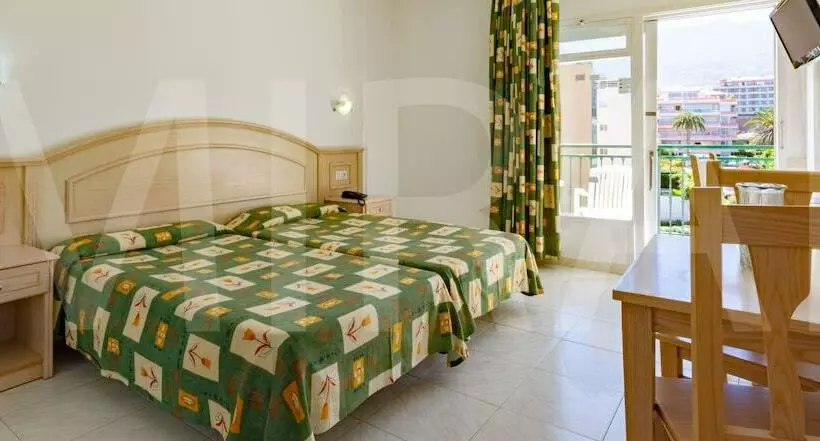 استودیوی استاندارد, Apartamentos La Carabela