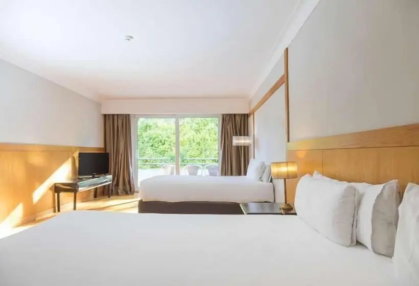 اتاق استاندارد سه نفره, B&b Hotel Sado Setúbal
