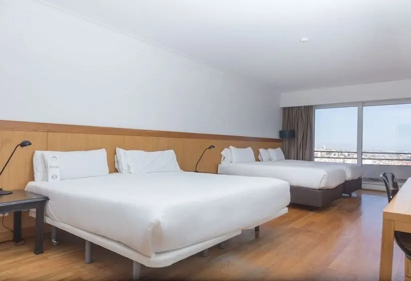 اتاق استاندارد چهار تخته با چشم‌انداز دریا, B&b Hotel Sado Setúbal