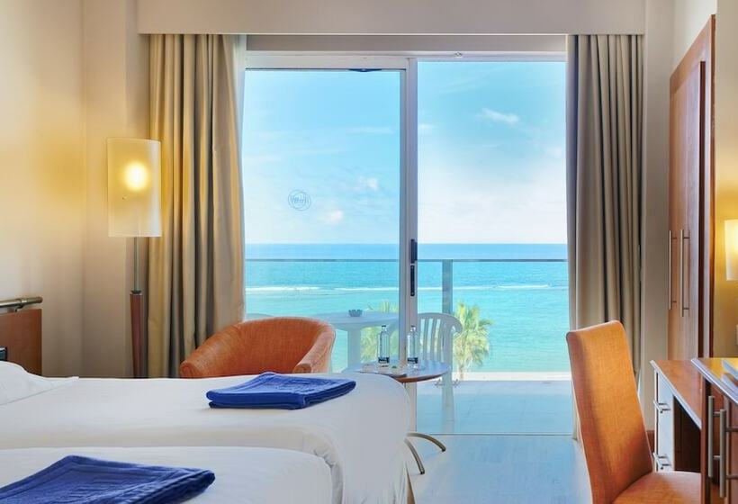 オーシャンビュースタンダードルーム, Bull Reina Isabel & Spa