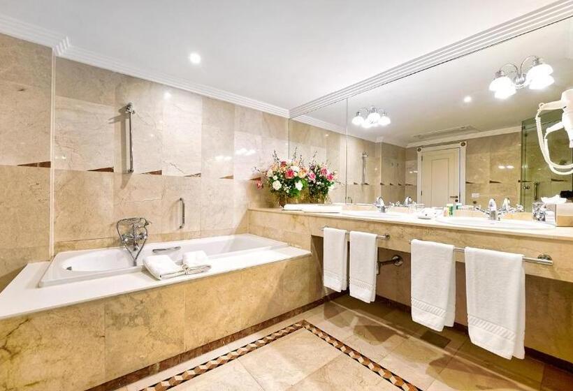 オーシャンビュースイート, Bull Reina Isabel & Spa