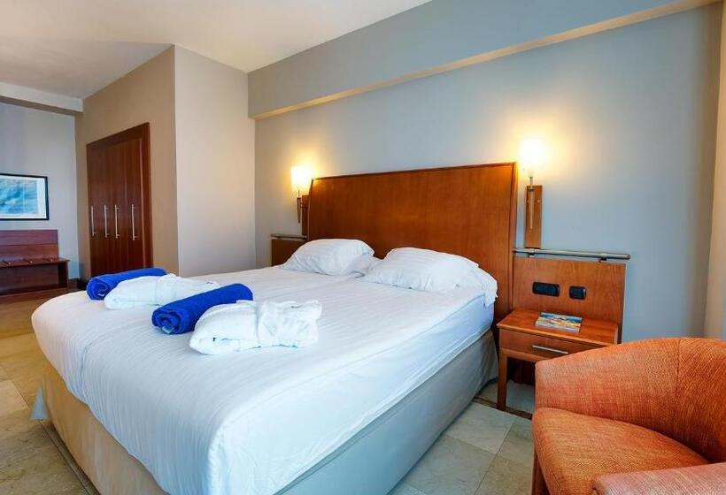 スイート, Bull Reina Isabel & Spa