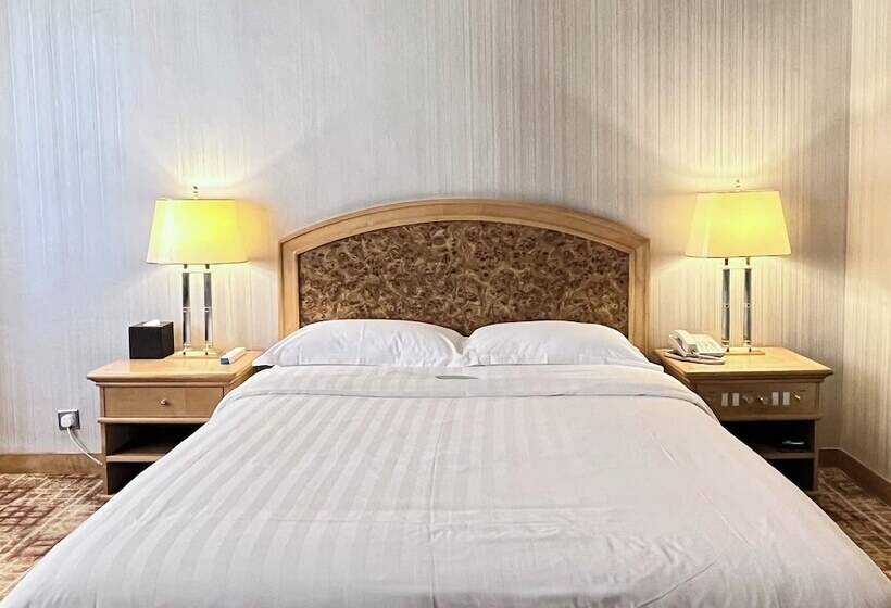 اتاق سوپریور, Century Plaza