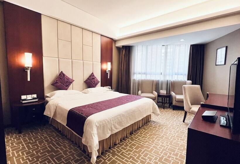Номер Executive, Century Plaza