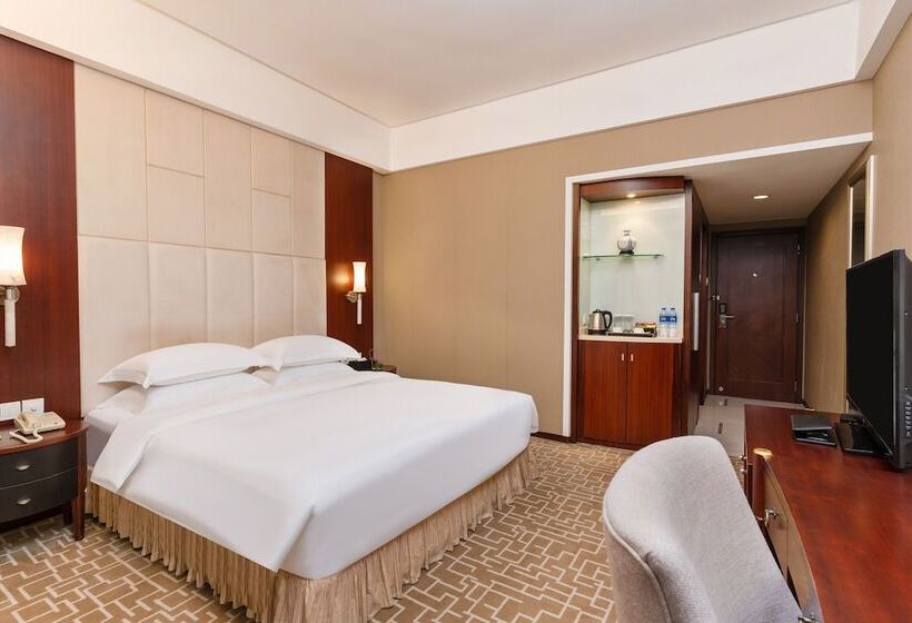 اتاق اجرایی, Century Plaza