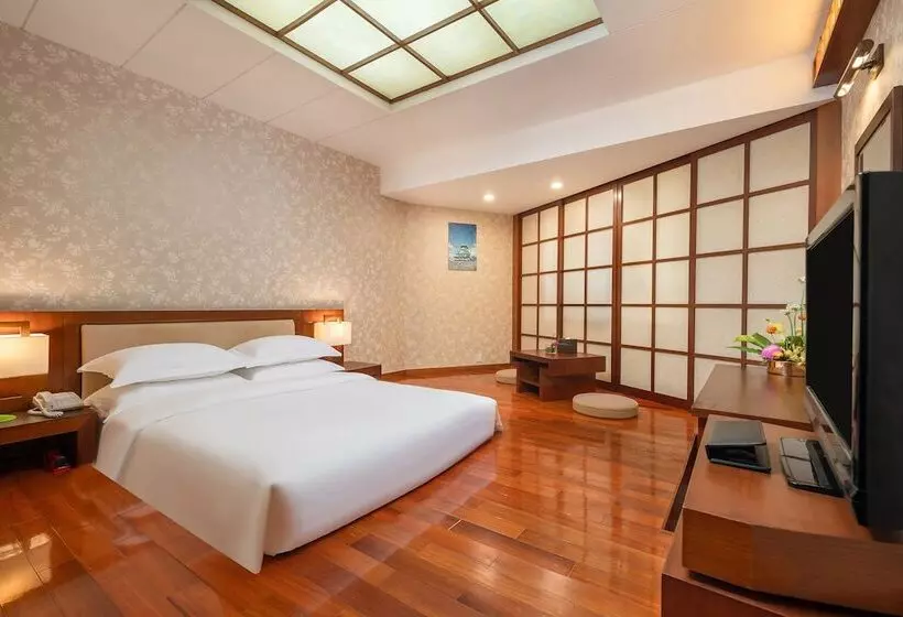 اتاق کلاس بیزنس, Century Plaza