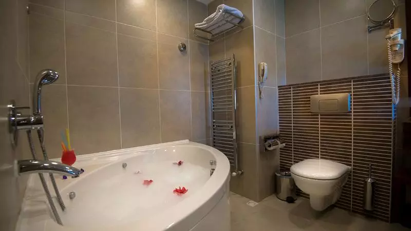 سوییت جونیور, B&b Hotel Sado Setúbal