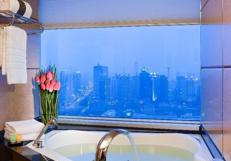 Büyük boy yataklı Executive Oda, Doubletree By Hilton Hotel Shanghai Pudong