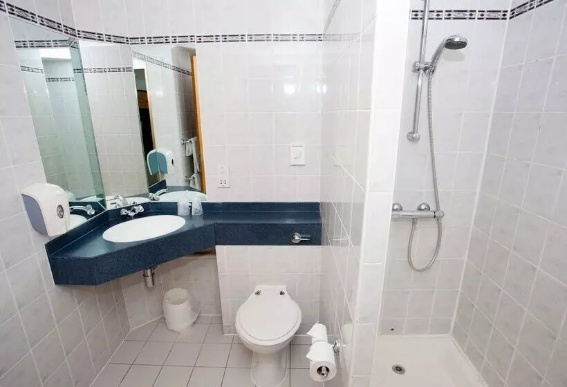 اتاق استاندارد, Ibis Cardiff Gate International Business Park