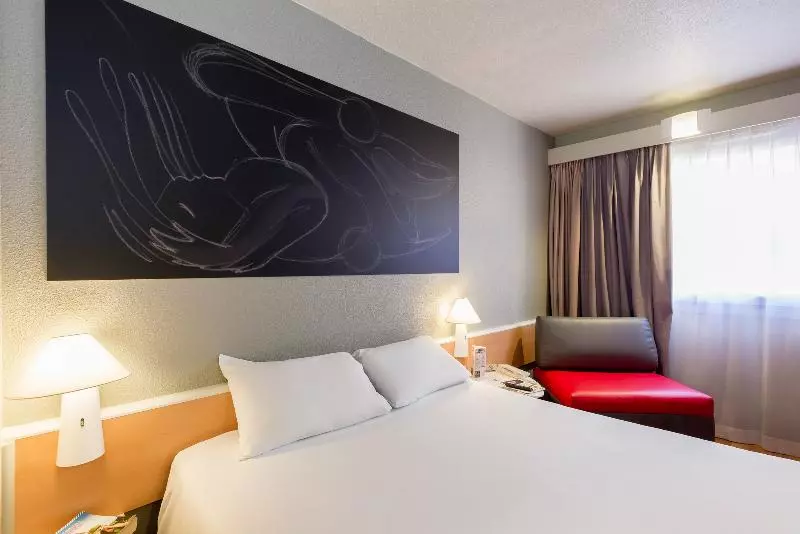 Standardzimmer, Ibis Granada