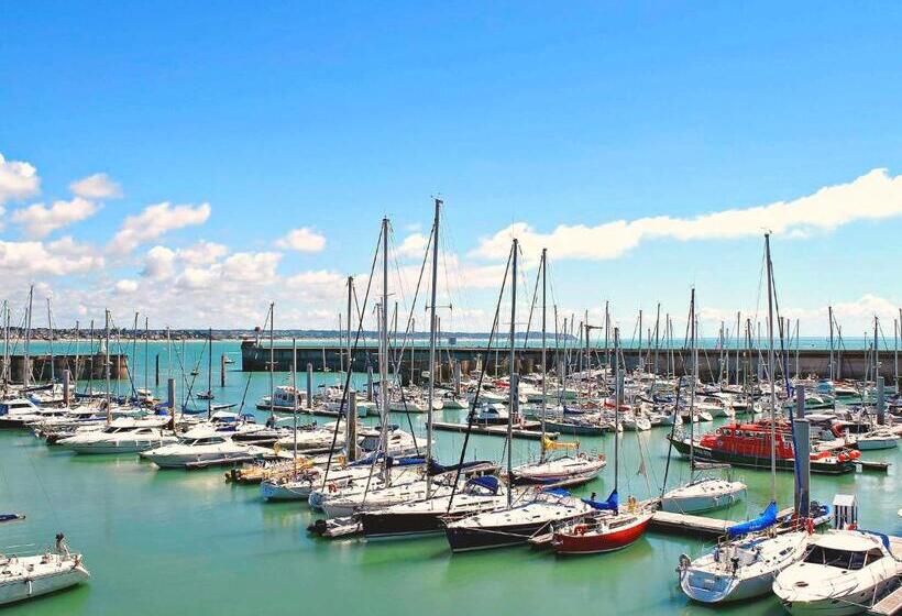 Номер Стандарт Двуспальная Кровать Вид на Море, Ibis Granville Port De Plaisance