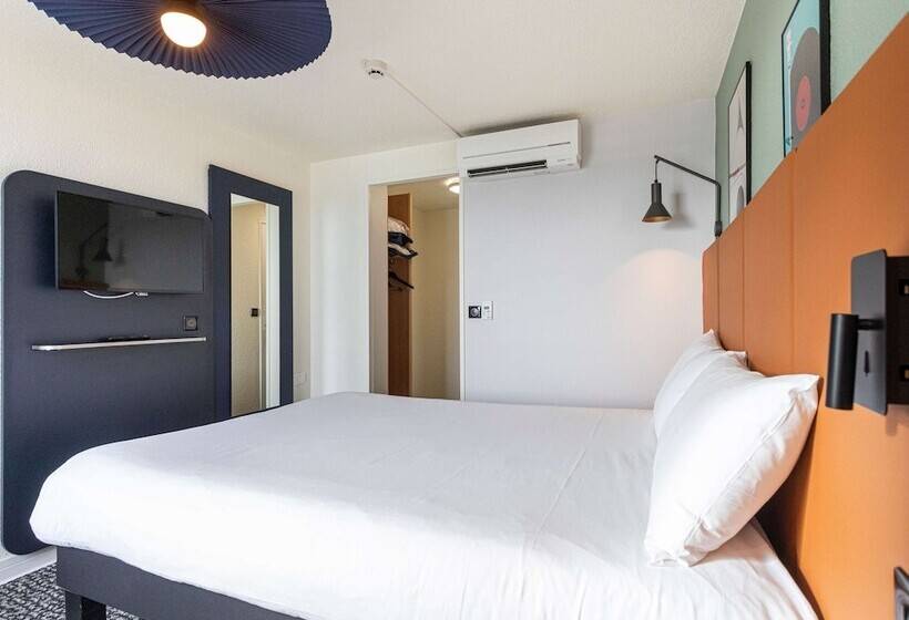 海の見えるダブルベッドスタンダードルーム, Ibis Granville Port De Plaisance