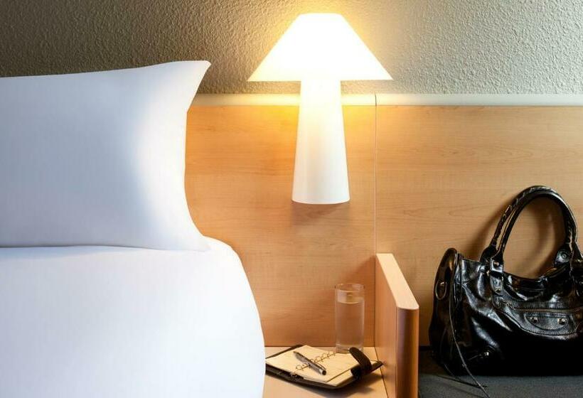 Номер Стандарт, Ibis Monterrey Valle