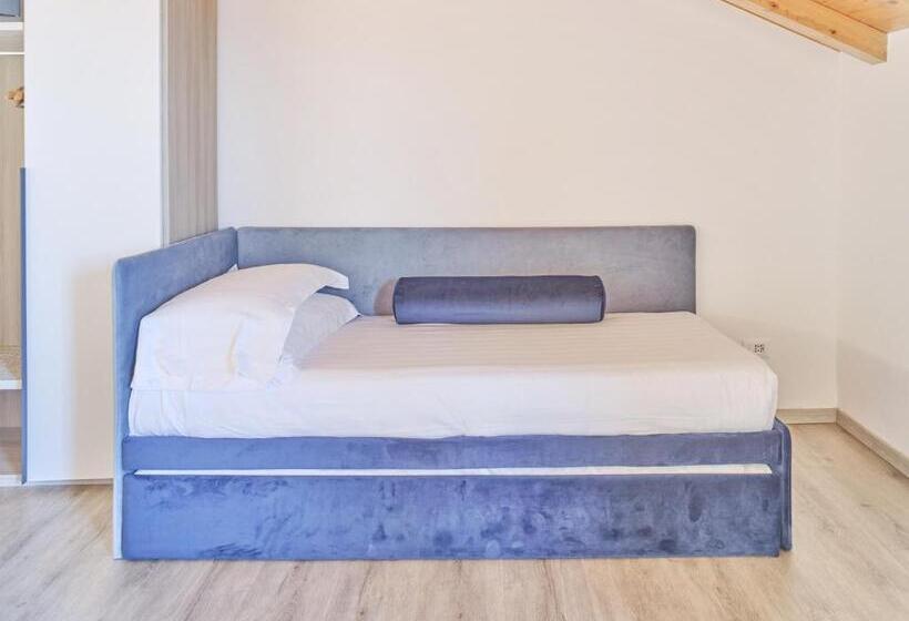 Семейный Номер Вид на Море, Medusa