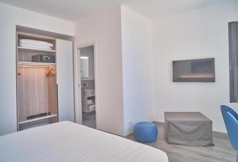 Номер Стандарт Вид на Море, Medusa