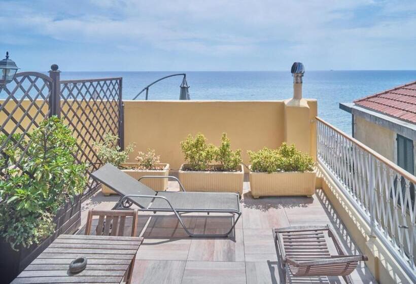 Люкс Вид на Море, Medusa