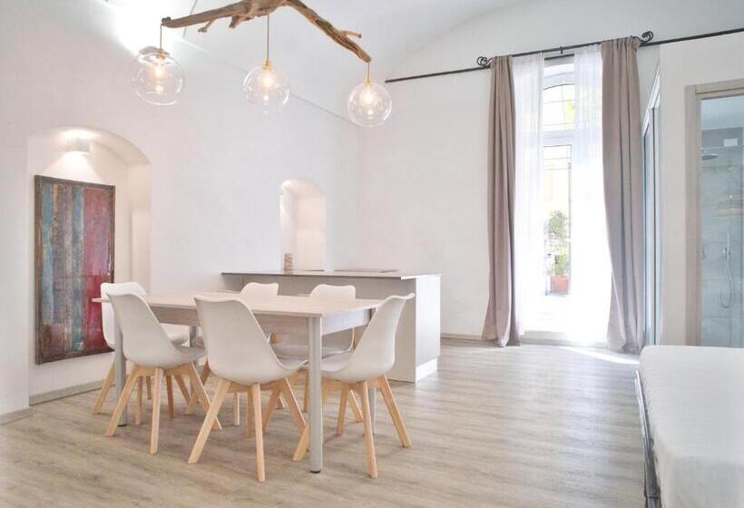 Апартаменты 1 Спальня Нижний Этаж, Medusa