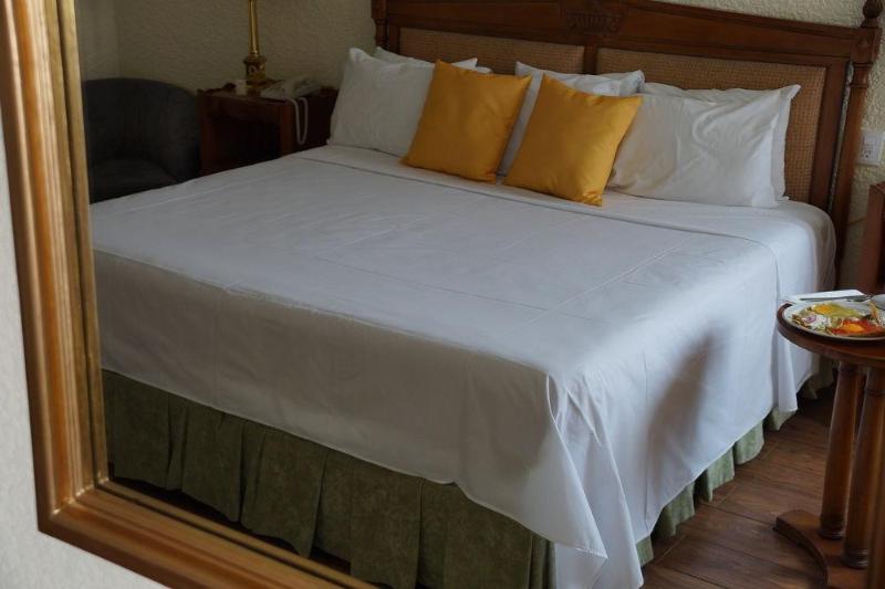 استودیوی استاندارد, Pan Pacific Hanoi