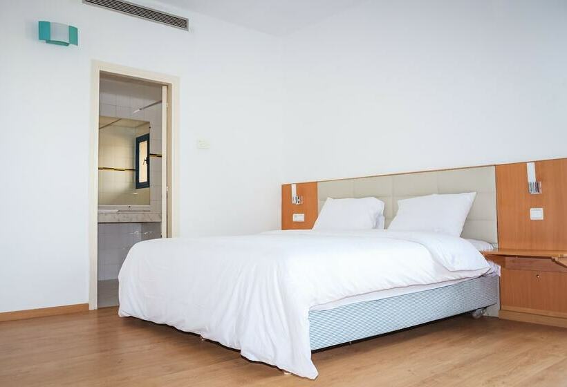 标准间, Senator Agadir