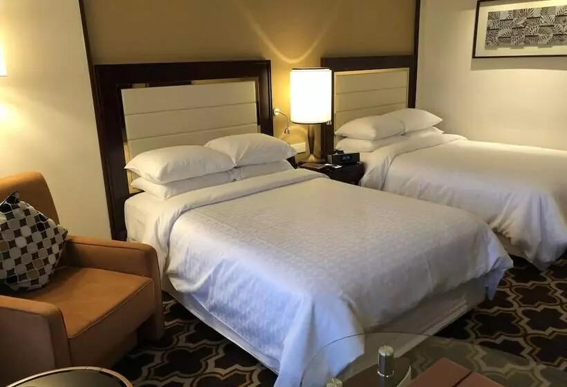 クラブルーム, Sheraton Grand Pune Bund Garden