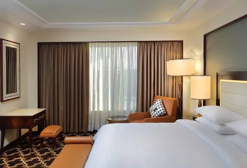エクゼクティブスイート, Sheraton Grand Pune Bund Garden