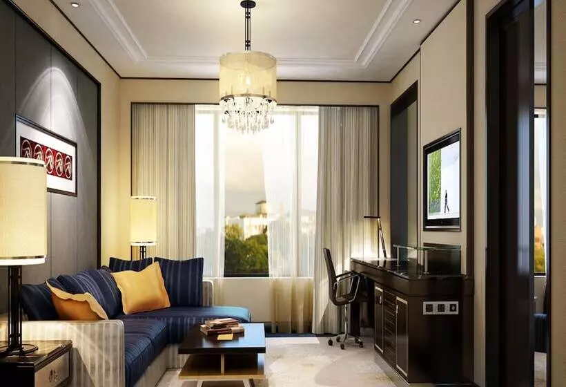 クラブルーム, Sheraton Grand Pune Bund Garden