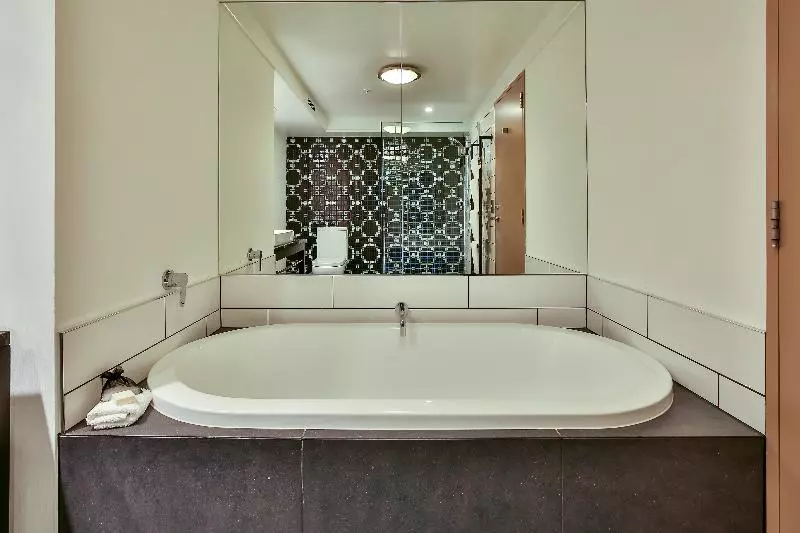 バルコニー付スイート, St Moritz Queenstown Mgallery By Sofitel