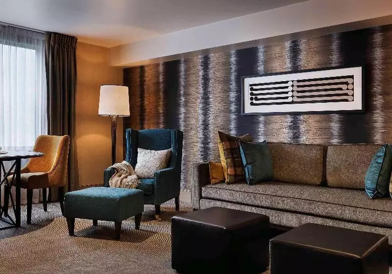 キングサイズベッドのスイートルーム, St Moritz Queenstown Mgallery By Sofitel