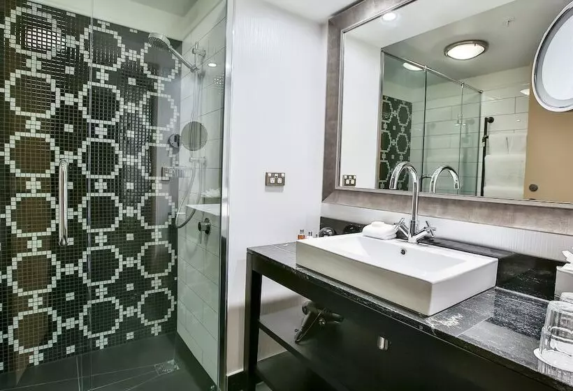 ダブルベッドスタンダードルーム, St Moritz Queenstown Mgallery By Sofitel