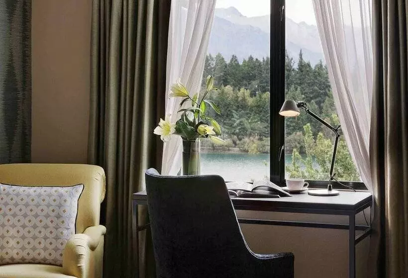 ダブルベッドスタンダードルーム, St Moritz Queenstown Mgallery By Sofitel