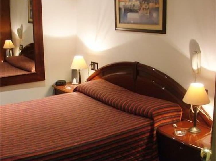 高级大房间, Sur