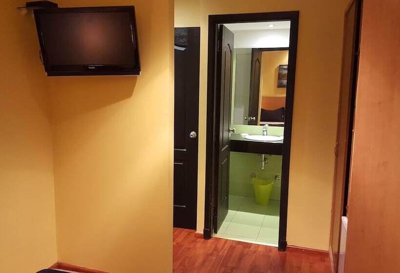 高级大房间, Sur