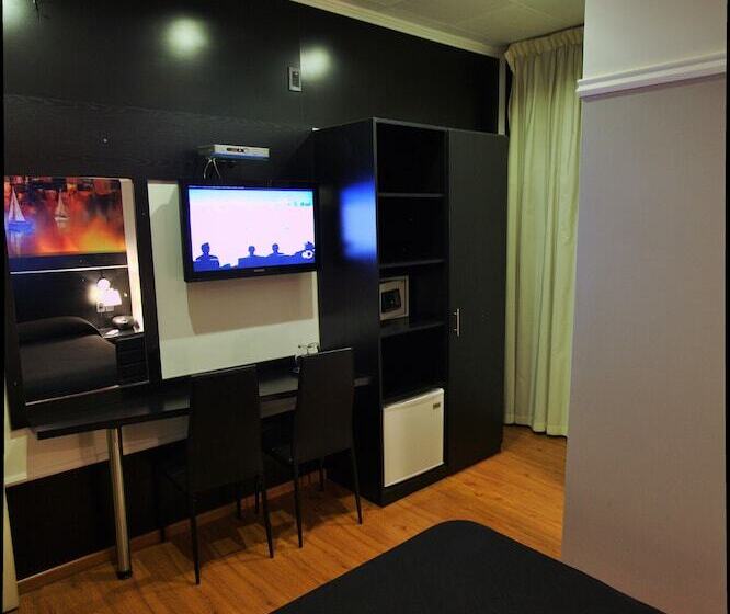 高级大房间, Sur