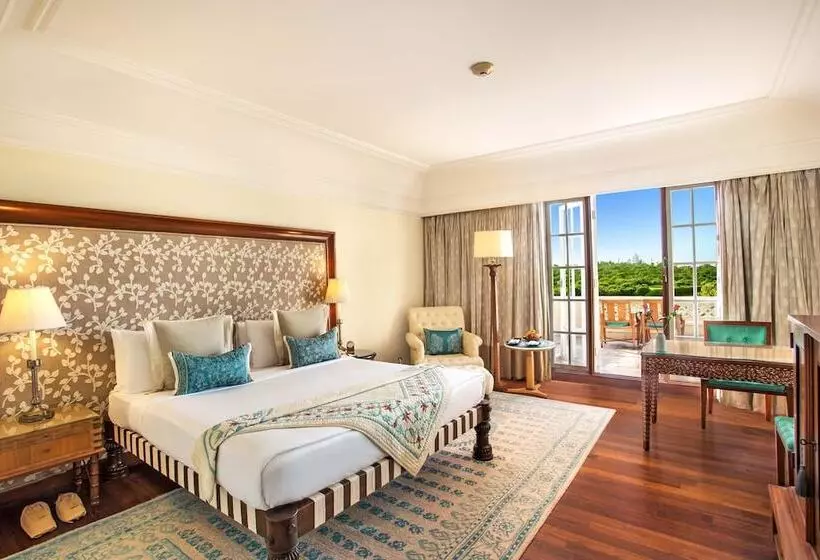 バルコニー付プレミアムルーム, The Oberoi Amarvilas Agra