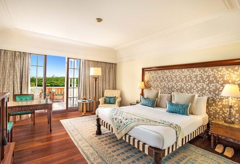 Номер Premium с Балконом, The Oberoi Amarvilas Agra