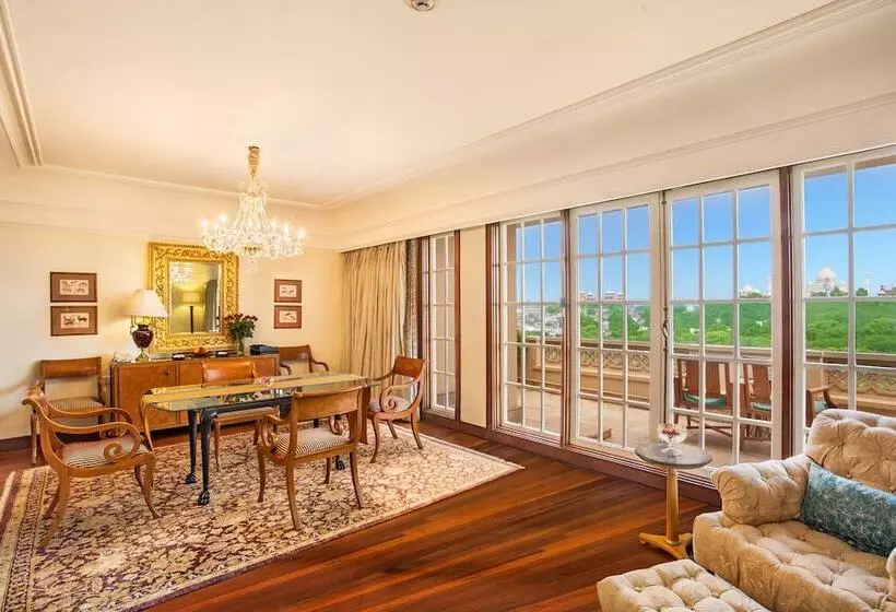 デラックススイート, The Oberoi Amarvilas Agra
