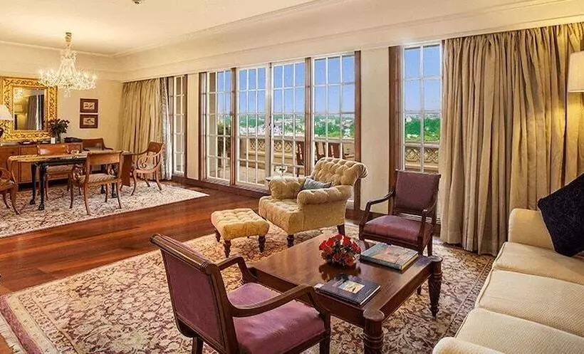 デラックススイート, The Oberoi Amarvilas Agra