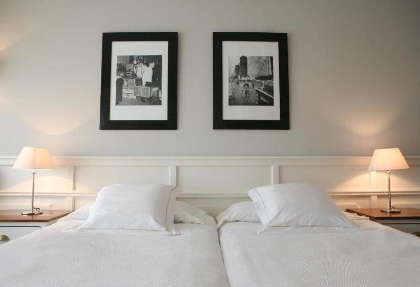 חדר סטנדרט לשלושה, Vostra Llar