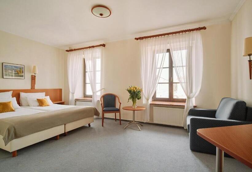 اتاق استاندارد, Zamojski