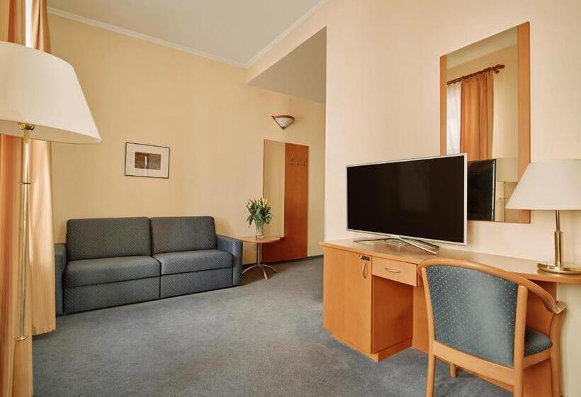 سوییت جونیور, Zamojski