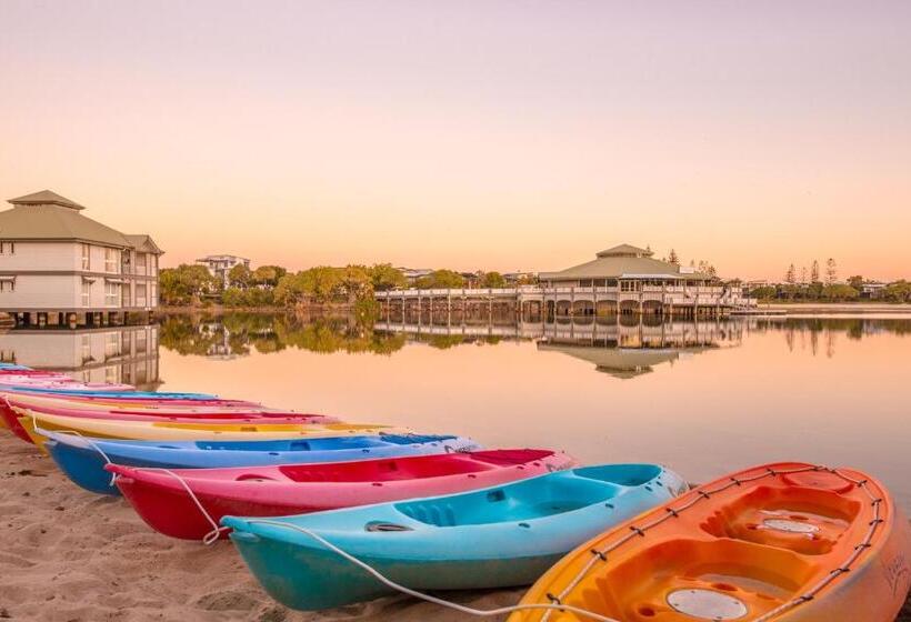 بنجلو قياسى, Novotel Sunshine Coast Resort