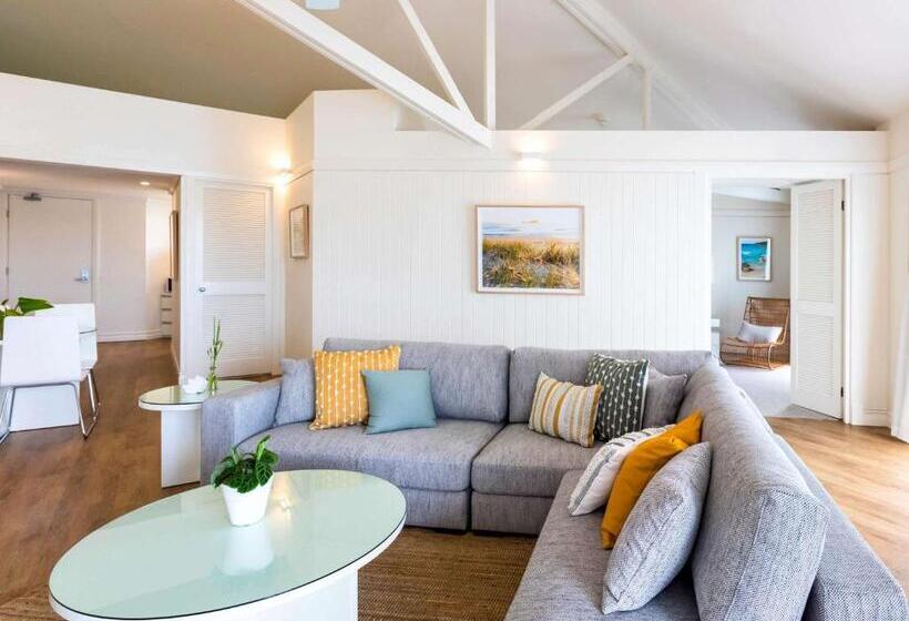 بنجلو قياسى, Novotel Sunshine Coast Resort