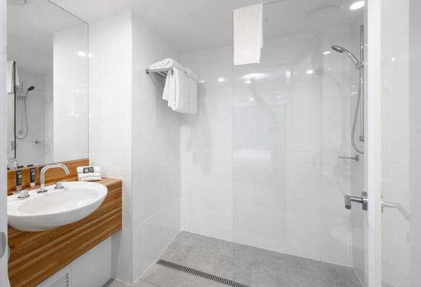 غرفة إدارية سرير كينج, Novotel Sunshine Coast Resort